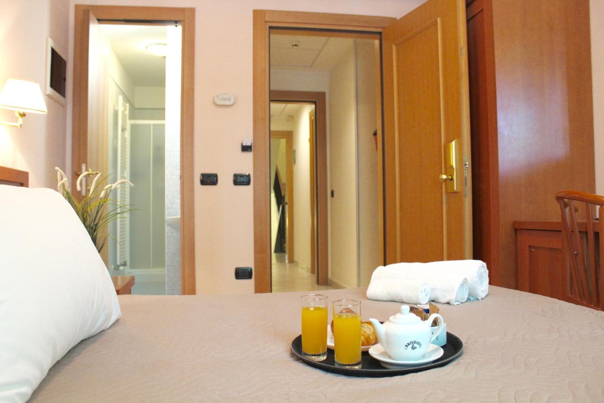 צ'סנטיקו Hotel Jole מראה חיצוני תמונה