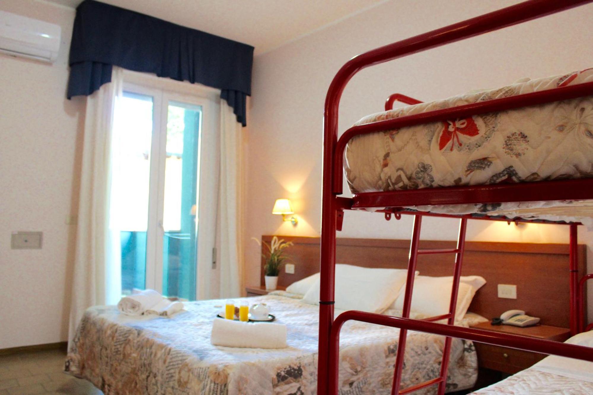 צ'סנטיקו Hotel Jole מראה חיצוני תמונה