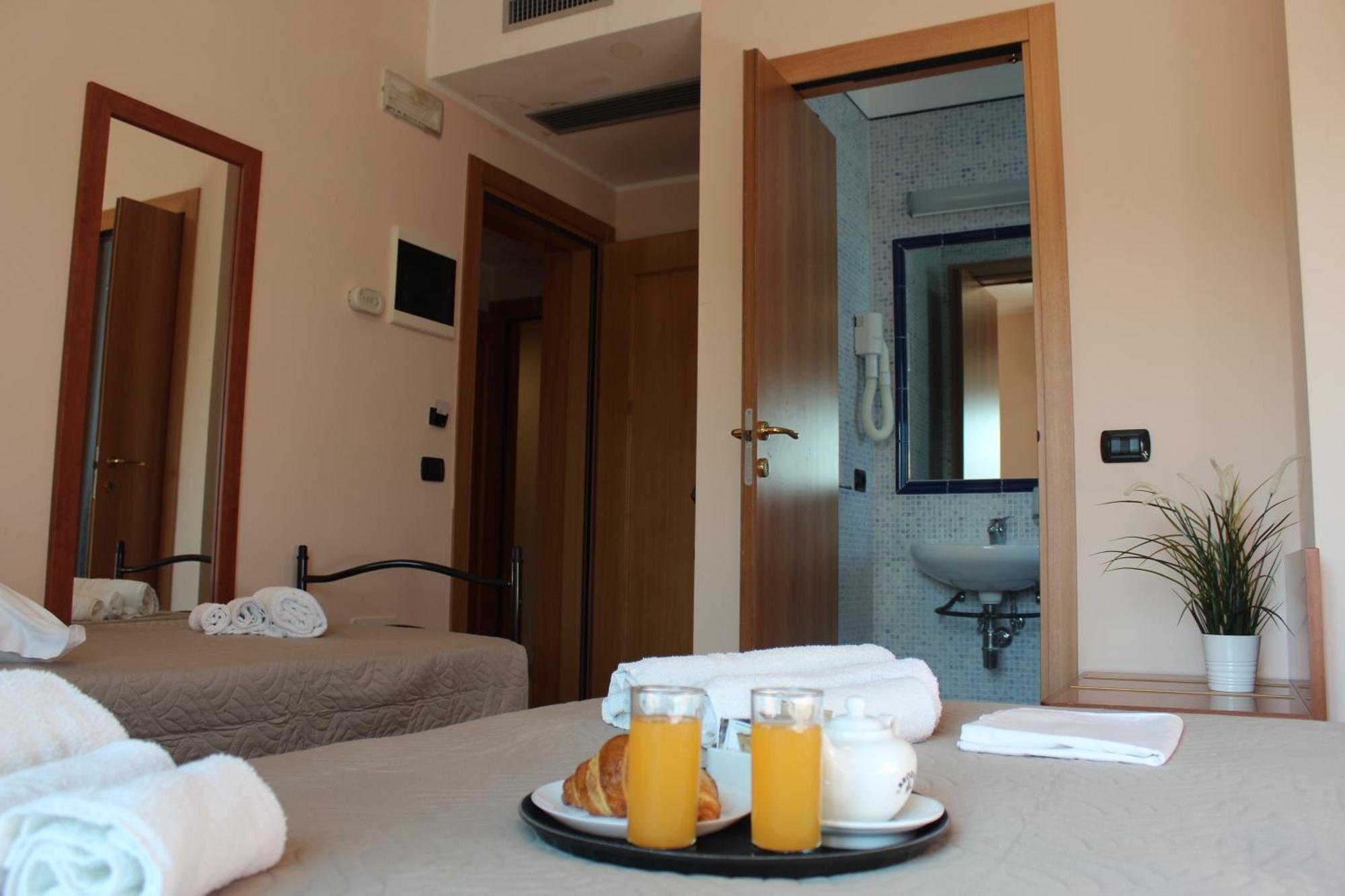 צ'סנטיקו Hotel Jole מראה חיצוני תמונה
