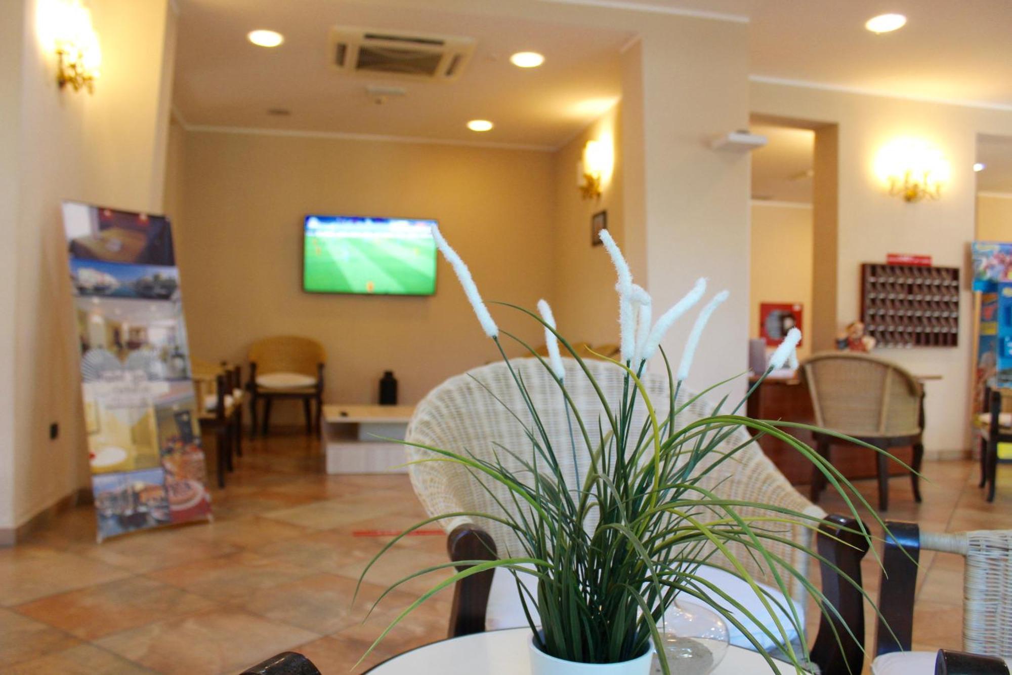 צ'סנטיקו Hotel Jole מראה חיצוני תמונה