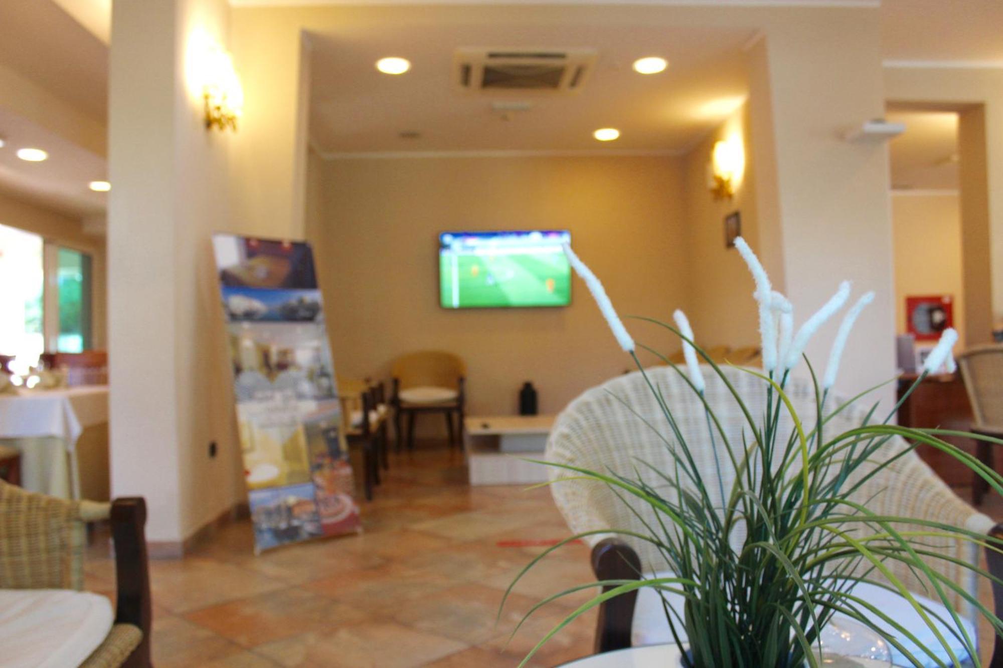 צ'סנטיקו Hotel Jole מראה חיצוני תמונה