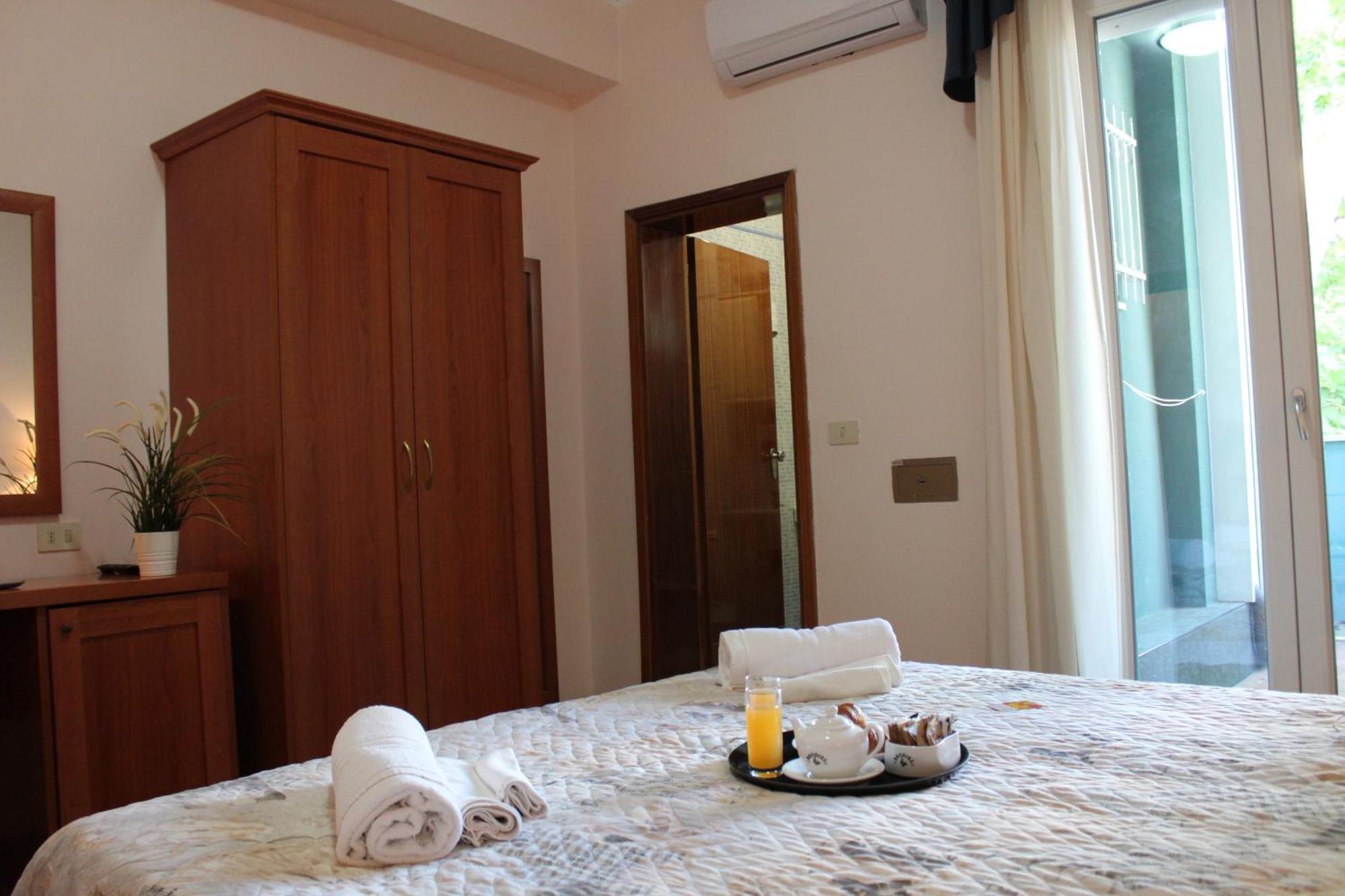 צ'סנטיקו Hotel Jole מראה חיצוני תמונה