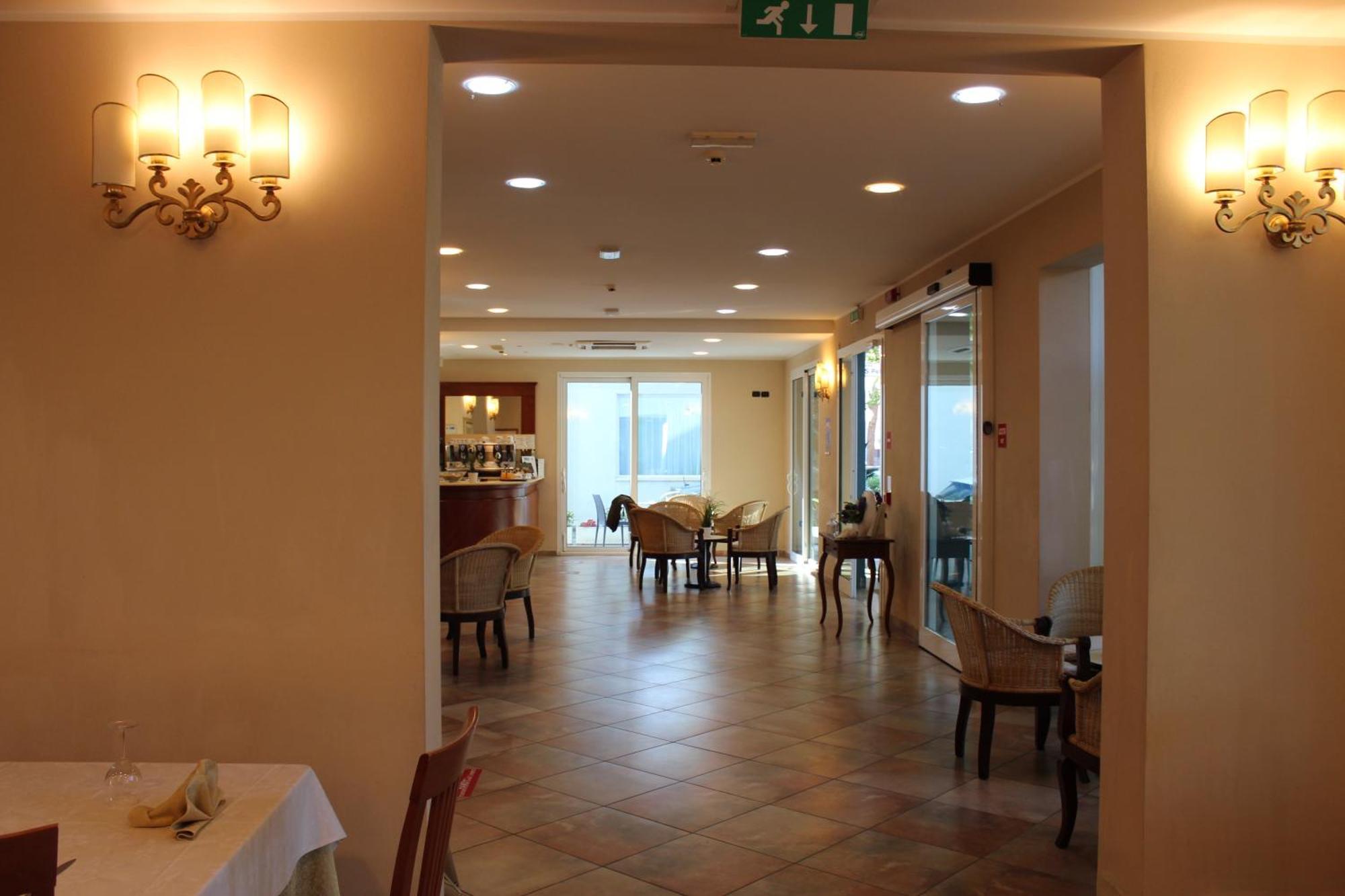 צ'סנטיקו Hotel Jole מראה חיצוני תמונה