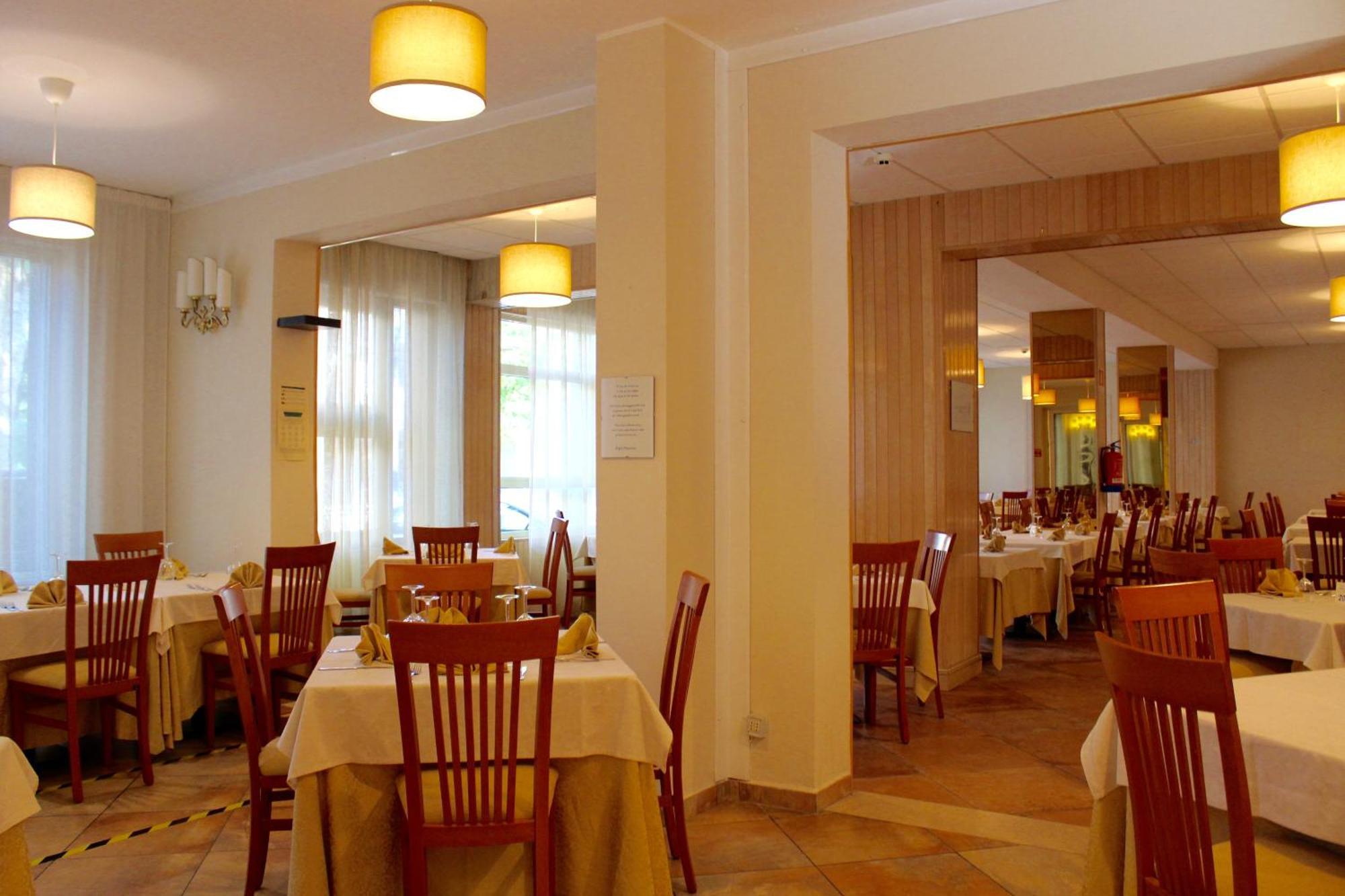 צ'סנטיקו Hotel Jole מראה חיצוני תמונה