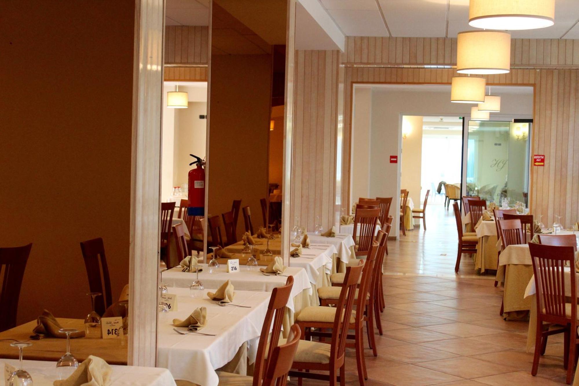 צ'סנטיקו Hotel Jole מראה חיצוני תמונה