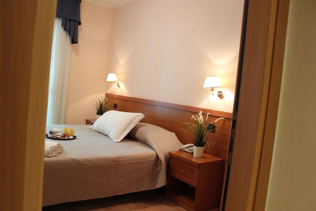 צ'סנטיקו Hotel Jole מראה חיצוני תמונה